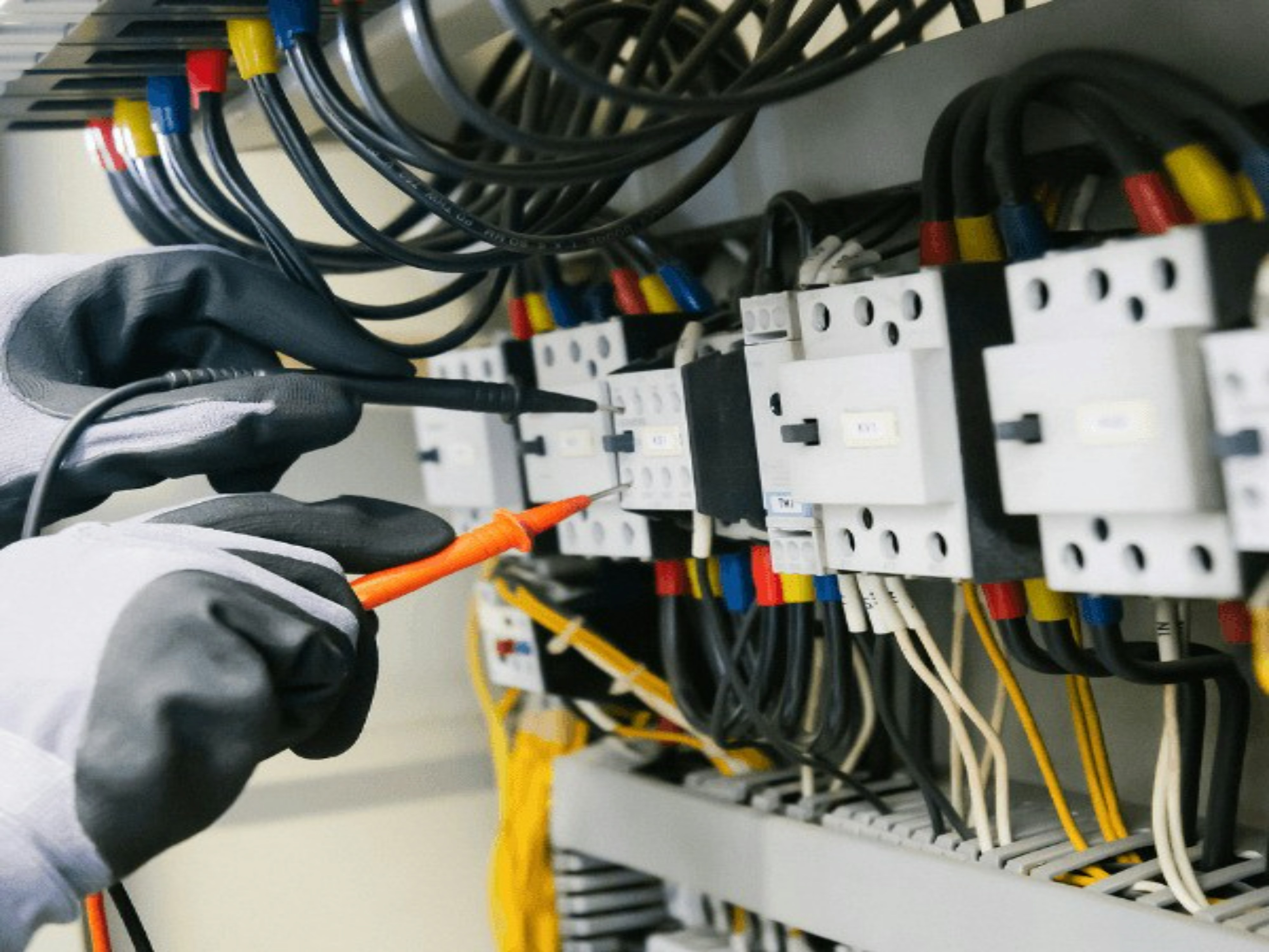 Professionelle Elektroinstallation